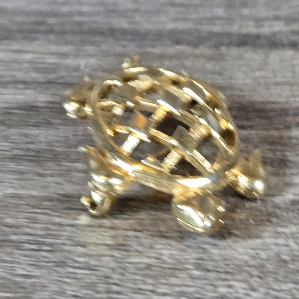 Vintage Estate Trifari Turtle Brooch Pin Gold Tone Latice Pattern Shell Retro - Picture 6 of 10